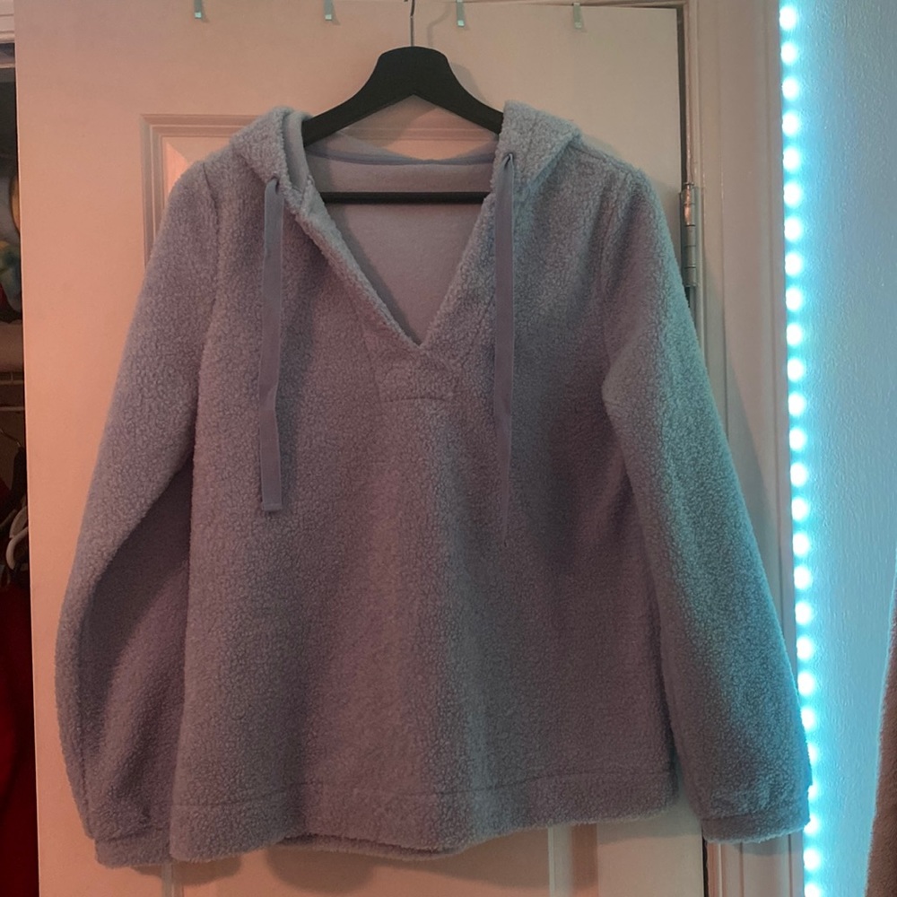 Women’s Fuzzy Sweater/Hoodie
